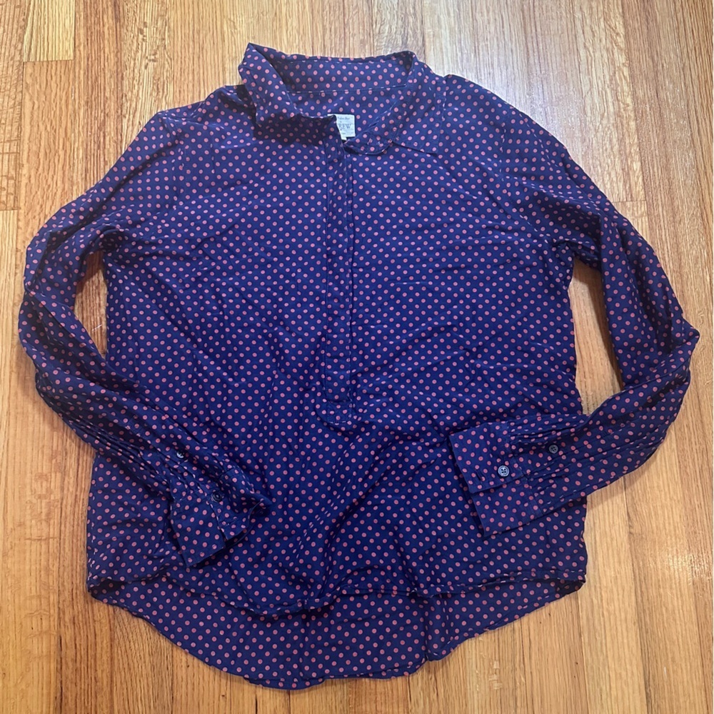 J Crew silk/cotton blend popover shirt in navy blue with red polka dots. Sz M(#)